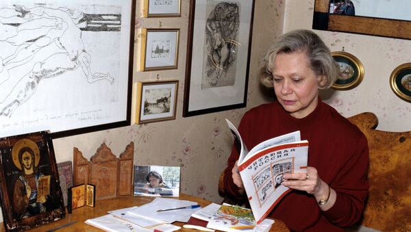 Юлия Хрущева в своей квартире - Sputnik Azərbaycan