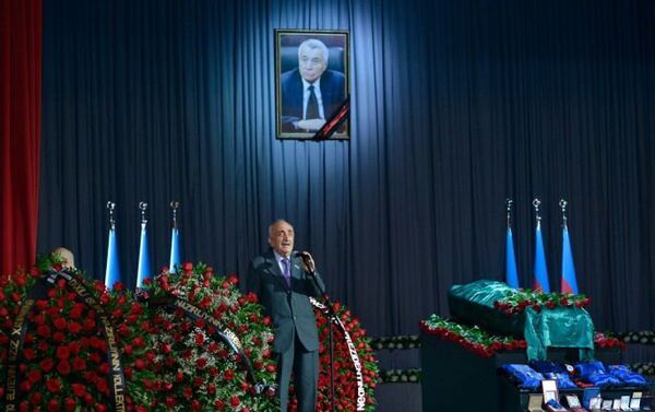 Выступление вице-президента SOCAR Хошбахта Юсифзаде Выступление вице-президента SOCAR Хошбахта Юсифзаде - Sputnik Азербайджан