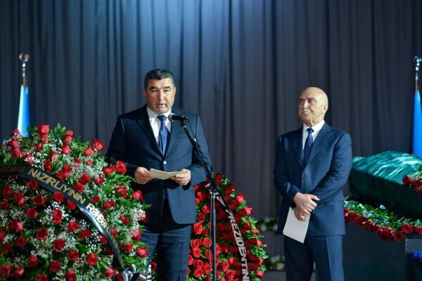 Выступление редседателя ОАО Азерэнержи Этибара Пирвердиева Выступление редседателя ОАО Азерэнержи Этибара Пирвердиева - Sputnik Азербайджан