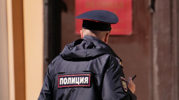 Moskvada polis işçisi, arxiv şəkli - Sputnik Azərbaycan