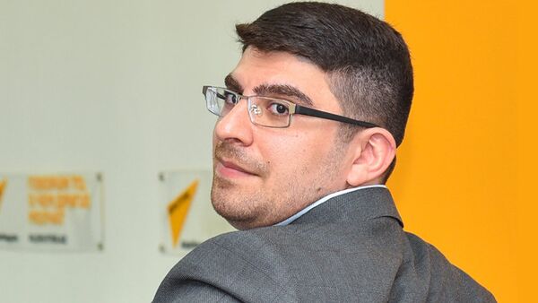 Редактор сайта vesti.az Вугар Гасанов - Sputnik Азербайджан