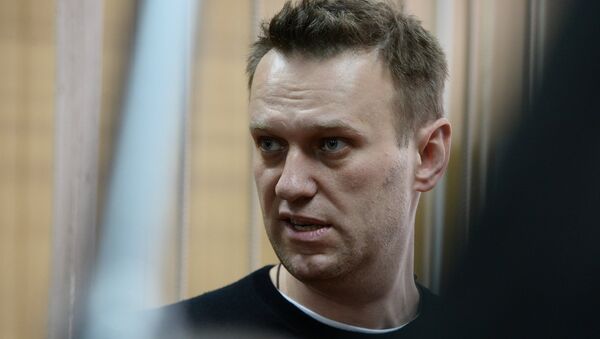 Рассмотрение дела об организации несанкционированной акции в отношении Алексея Навального - Sputnik Azərbaycan