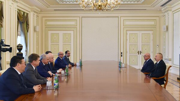 Ильхам Алиев принял находящихся с визитом в Баку руководителей таможенных служб государств-членов СНГ - Sputnik Азербайджан