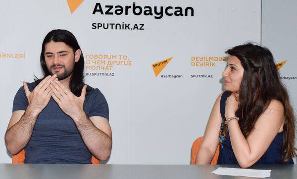 Халыг Мухаммедзаде во время интервью агентству Sputnik Азербайджан Халыг Мухаммедзаде во время интервью агентству Sputnik Азербайджан - Sputnik Азербайджан