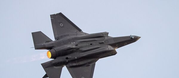 Истребитель-бомбардировщик пятого поколения F-35 Истребитель-бомбардировщик пятого поколения F-35 - Sputnik Азербайджан