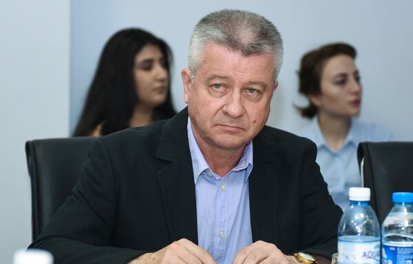 Руководитель Центра перспективных исследований Сергей Масаулов Руководитель Центра перспективных исследований Сергей Масаулов - Sputnik Азербайджан