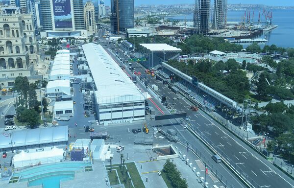 Гоночный номер-люкс McLaren-Honda в отеле Hilton Baku - Sputnik Азербайджан