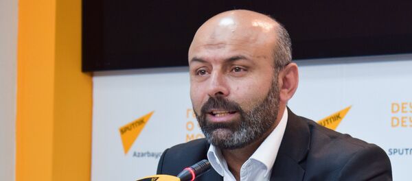 Теолог Гаджи Адиль Гусейнов Теолог Гаджи Адиль Гусейнов - Sputnik Азербайджан