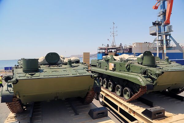 Президент Алиев: мы получили пока еще не всю российскую военную технику Президент Алиев: мы получили пока еще не всю российскую военную технику - Sputnik Азербайджан