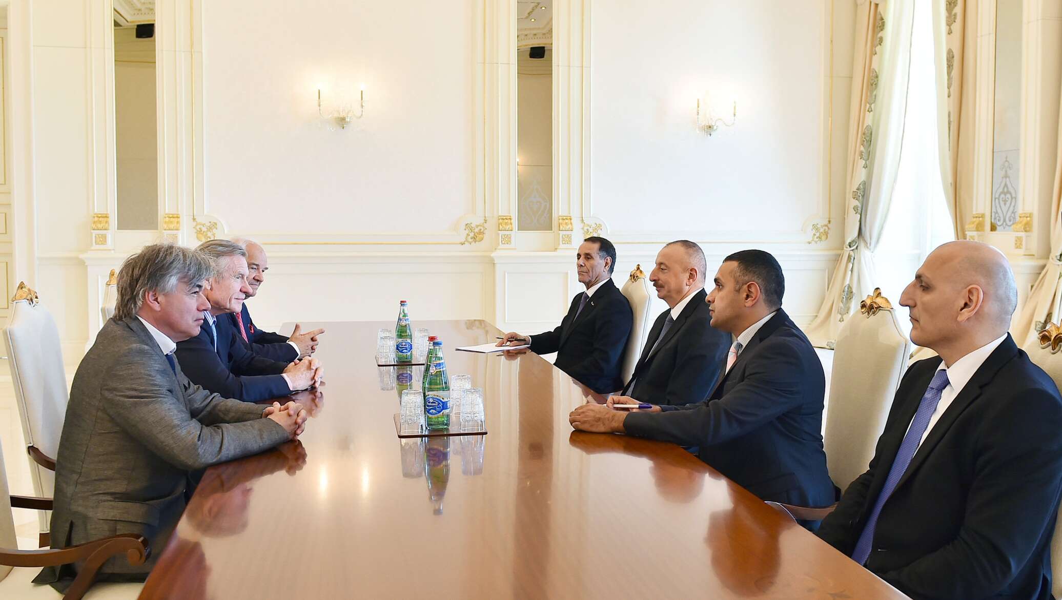 Друзья азербайджана. Ilham Aliyev France.