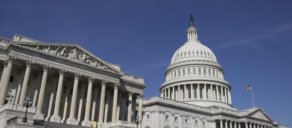 Капитолий, здание в Вашингтоне, где заседает конгресс США - Sputnik Азербайджан
