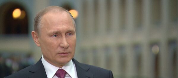 Путин о нелегальных разведчиках - Sputnik Азербайджан
