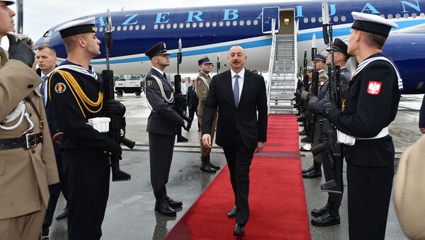 Президент Ильхам Алиев прибыл с официальным визитом в Польшу - Sputnik Azərbaycan