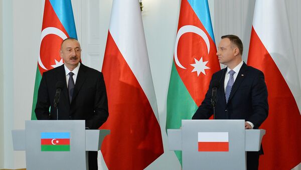 Президенты Азербайджана и Польши выступили с заявлениями для печати - Sputnik Азербайджан