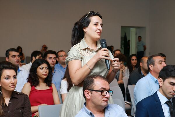 Презентация Цифрового торгового хаба Презентация Цифрового торгового хаба - Sputnik Азербайджан