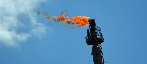 На территории одного из газоперерабатывающих заводов в России, фото из архива На территории одного из газоперерабатывающих заводов в России, фото из архива - Sputnik Азербайджан