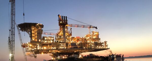 Морская газодобывающая платформа, архивное фото Морская газодобывающая платформа, архивное фото - Sputnik Азербайджан