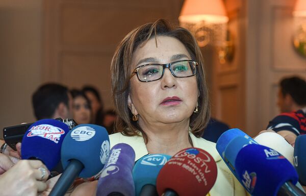 Председатель Совета директоров Государственного экзаменационного центра Малейка Аббасзаде Председатель Совета директоров Государственного экзаменационного центра Малейка Аббасзаде - Sputnik Азербайджан