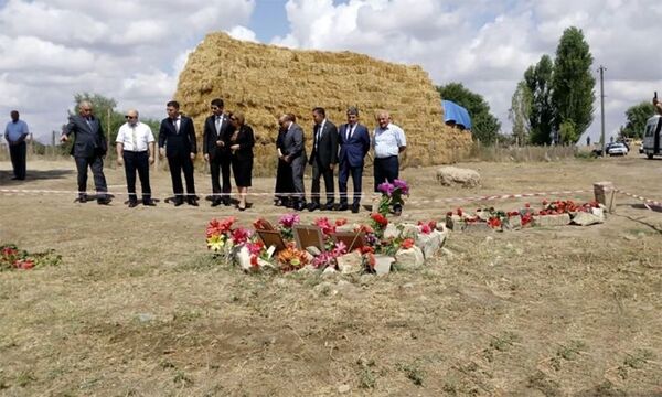 Группа депутатов совершила визит в Алханлы Группа депутатов совершила визит в Алханлы - Sputnik Азербайджан