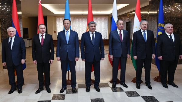 Заседание совета министров иностранных дел ОДКБ в Минске, 17 июля 2017 года - Sputnik Азербайджан