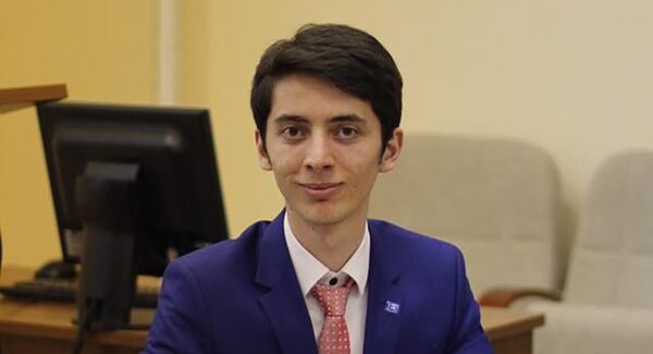 Консультант ПИР-Центра, иранист Адлан Маргоев Консультант ПИР-Центра, иранист Адлан Маргоев - Sputnik Азербайджан
