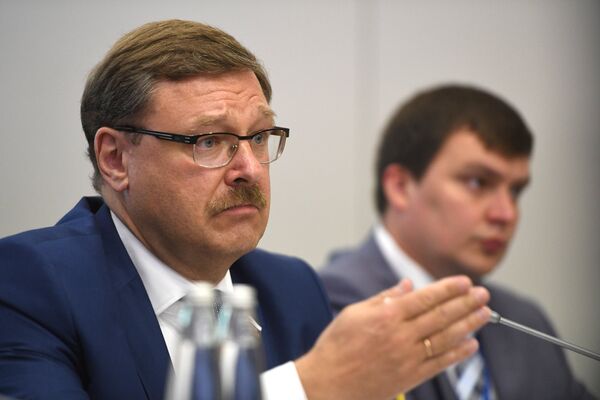 Председатель комитета Совета Федерации по международным делам Константин Косачев на презентации XIX Всемирного Фестиваля молодежи и студентов в Москве Председатель комитета Совета Федерации по международным делам Константин Косачев на презентации XIX Всемирного Фестиваля молодежи и студентов в Москве - Sputnik Азербайджан