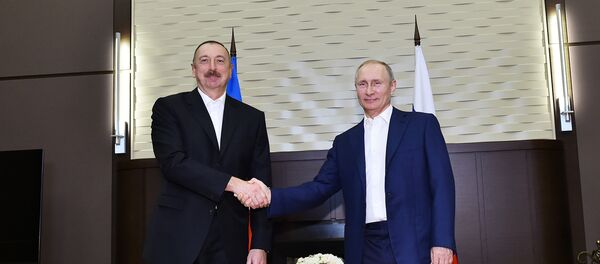 Президент РФ Владимир Путин и президент Азербайджана Ильхам Алиев во время встречи, 21 июля 2017 года - Sputnik Азербайджан