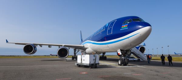 Самолет Airbus A340-500 азербайджанских авиалиний - Sputnik Азербайджан