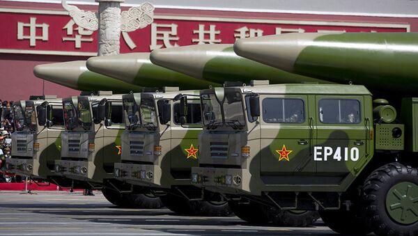 Баллистические ракеты армии Китая во время парада в Пекине, фото из архива - Sputnik Азербайджан