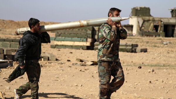 Солдаты сирийской армии в провинции Ракка, Сирия - Sputnik Azərbaycan