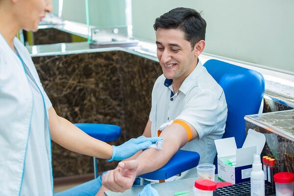 Служба переливания крови проверила добровольных доноров на наличие гепатита В и С Служба переливания крови проверила добровольных доноров на наличие гепатита В и С - Sputnik Азербайджан