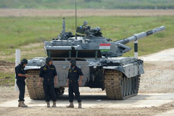 Команда Таджикистана на Армейских международных игр АрМИ-2017 в Московской области Команда Таджикистана на Армейских международных игр АрМИ-2017 в Московской области - Sputnik Азербайджан
