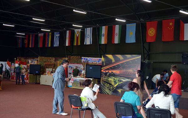 Павильон Азербайджана на выставке образцов культуры стран-участниц Армейских международных игр — 2017 - Sputnik Азербайджан