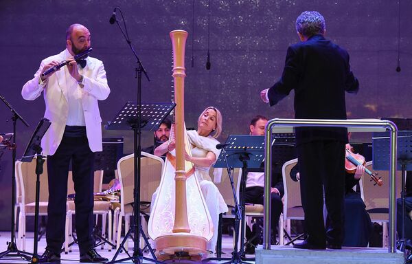 Üzeyir Hacıbəyov adına Azərbaycan Dövlət Simfonik orkestrnin konserti - Sputnik Azərbaycan