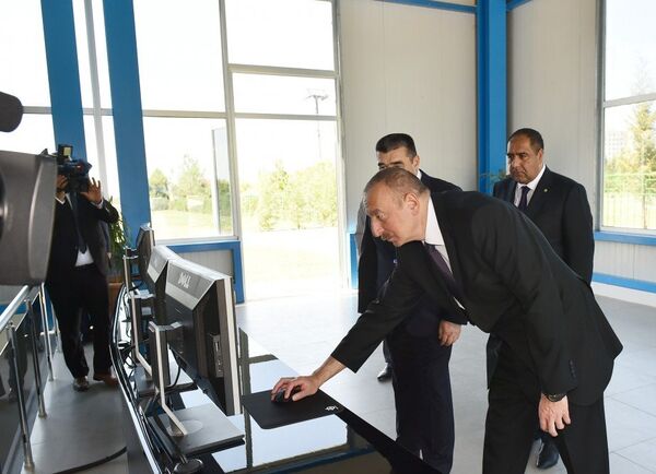 Президент Ильхам Алиев принял участие в открытии Балакенской гидроэлектростанции - Sputnik Азербайджан