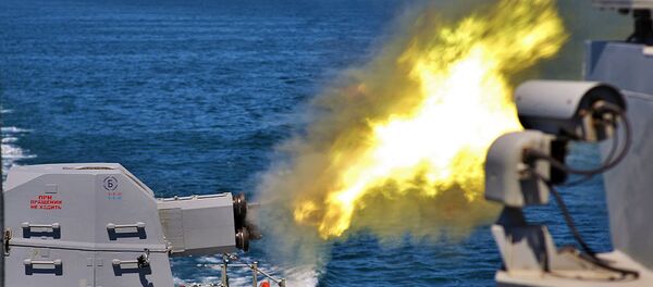 Артиллерийские стрельбы по морским целям в ходе международного конкурса Кубок моря-2017 - Sputnik Азербайджан
