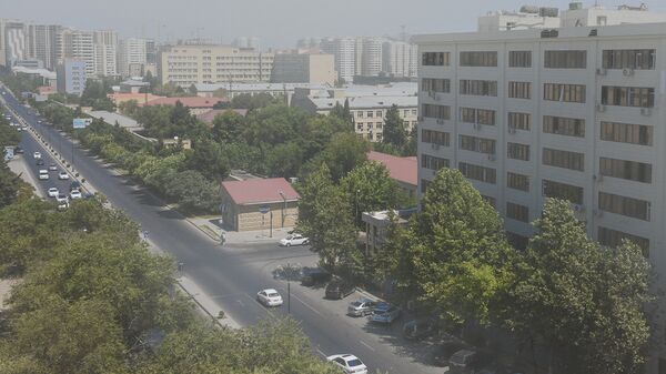 Загрязненный пылью воздух в Баку - Sputnik Azərbaycan