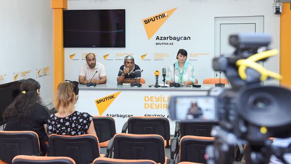 Активисты движения по защите бездомных животных в мультимедийном пресс-центре Sputnik Азербайджан - Sputnik Azərbaycan