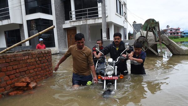 Наводнение в Непале, 13 августа 2017 года - Sputnik Азербайджан