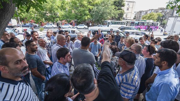 Жители Ясамала на акции протеста - Sputnik Азербайджан