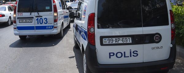 Ərazidəki təcili tibbi yardım və post patrul xidməti avtomobilləri - Sputnik Азербайджан