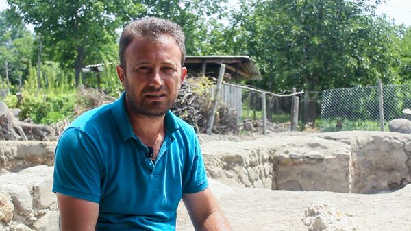 Доктор философии по истории Натиг Алышов Доктор философии по истории Натиг Алышов - Sputnik Азербайджан
