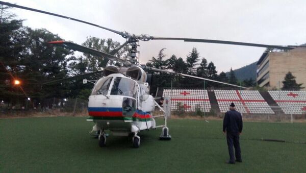 FHN helikopteri Gürcüstanda meşə yanğınlarının söndürülməsi əməliyyatıında - Sputnik Azərbaycan