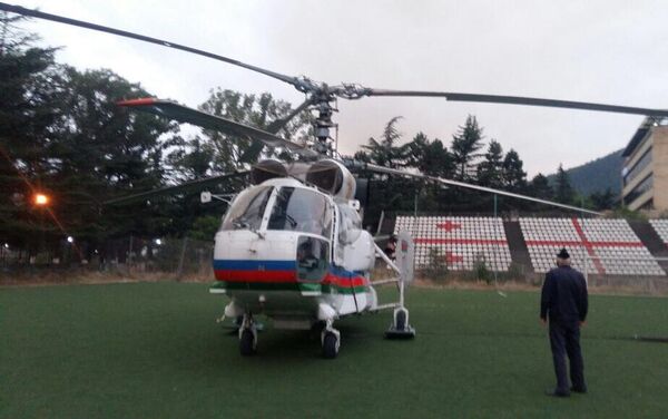 FHN helikopteri Gürcüstanda meşə yanğınlarının söndürülməsi əməliyyatıında - Sputnik Azərbaycan