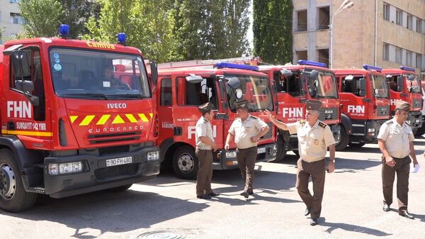 Спасательная группа МЧС Азербайджана привлечена к тушению лесных пожаров в Грузии - Sputnik Азербайджан