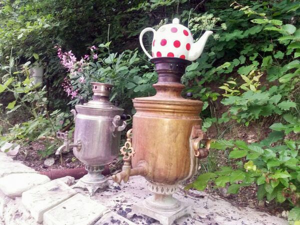 Burada samovar çayı 10 manata başa gəlir Burada samovar çayı 10 manata başa gəlir - Sputnik Azərbaycan