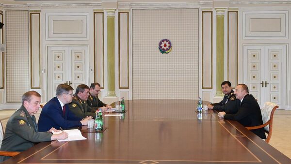 Президент Ильхам Алиев принял делегацию во главе с начальником Генерального штаба Вооруженных сил России - Sputnik Азербайджан