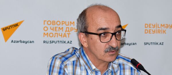 Психолог Азад Исазаде Психолог Азад Исазаде - Sputnik Азербайджан