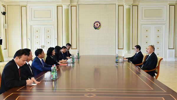 Президент Ильхам Алиев принял делегацию во главе с секретарем Центрального комитета Коммунистической партии Вьетнама - Sputnik Азербайджан