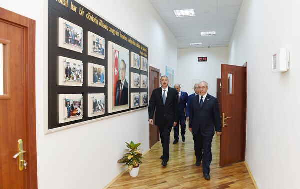 Ильхам Алиев ознакомился с условиями, созданными в капитально отремонтированной спецшколе номер 268 - Sputnik Азербайджан